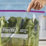 Hefty Slider Jumbo Storage Bags, 2.5 Gallon Size, 12 Count - Image 7