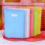 Plastic Party Favor Small Gift Bags, 100 PCS 6" x 8" Goodie Bags for Kids, Candy Treat Pouches Bulk with Handle for Kids' Birthday Party, Thanksgiving, Christmas, Halloween, 10 Colors - Image 8