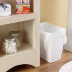 Hefty Small Garbage Bags, Flap Tie, Lavender & Sweet Vanilla Scent, 4 Gallon, 26 Count - Image 8