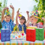 Sabary 12 Pieces Building Block Party Favor Gift Bags, Bricks Candy Treat Paper Bags, Gift Goodie Bags with Handle for Building Block Themed Birthday Party Baby Shower Decoration Supplies - Image 6