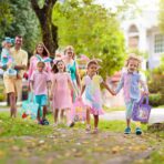 Easter Gift Bags ，6pcs Easter Tote Bags with Handles，Happy Easter Gift Bags for Kids， Non-Woven Reusable Easter Goodie Bags，Egg Hunt Game Easter Holiday Party Supplies - Image 7