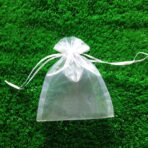 HongyiTime 100PCS Premium Sheer Organza Bags, White Wedding Favor Bags with Drawstring, 4x6 inches Jewelry Gift Bags for Party, Festival, Makeup Favor Bags,Net Gift Bags,Drawstring Goody bags - Image 6